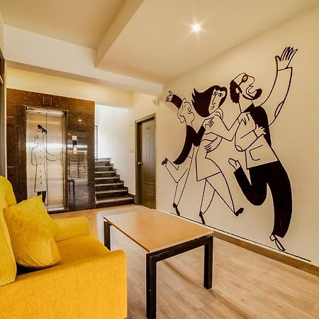 Townhouse Sarvar Hospitality Near Ascendas Park Square Mall Bangalore Extérieur photo