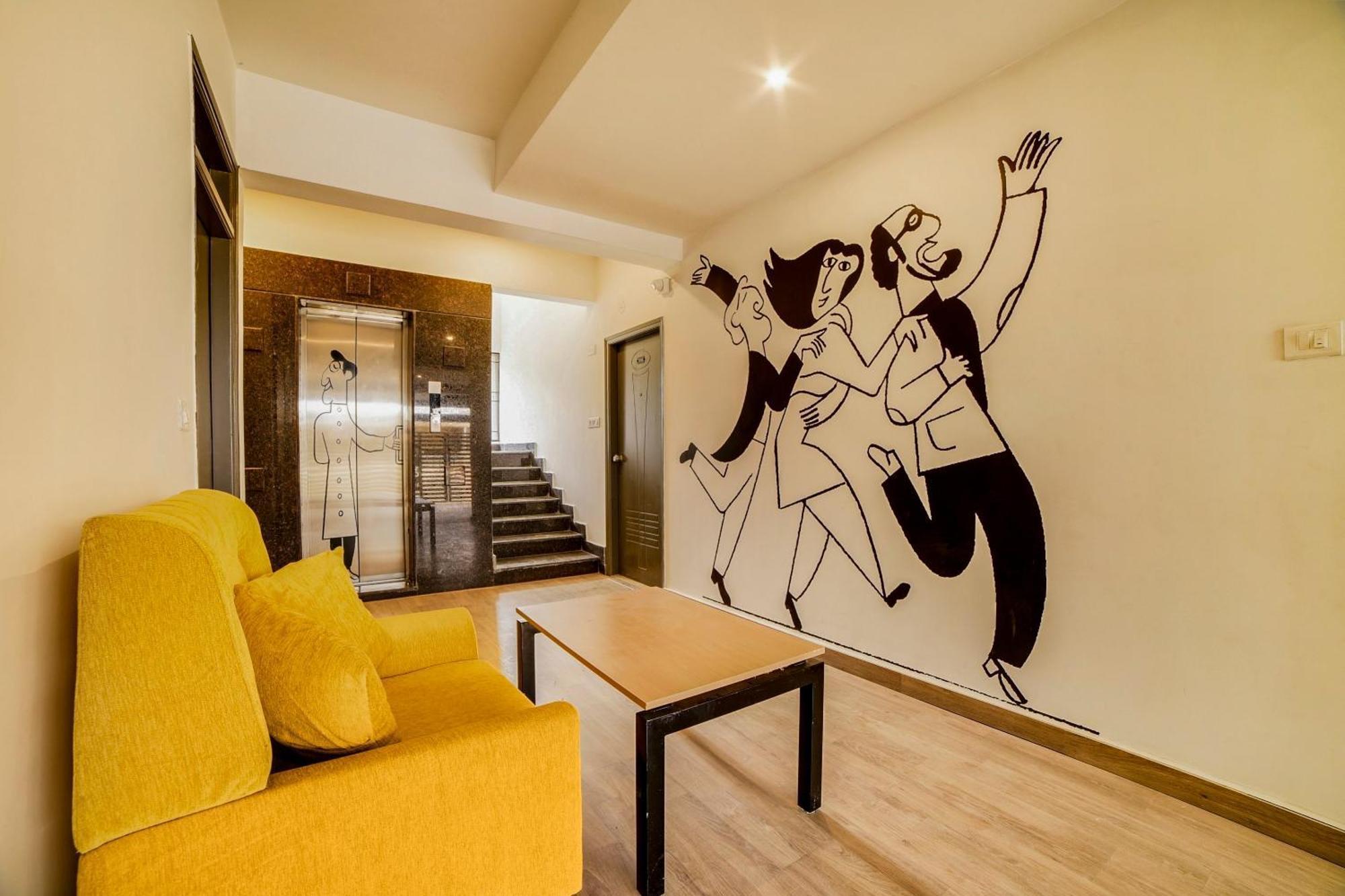 Townhouse Sarvar Hospitality Near Ascendas Park Square Mall Bangalore Extérieur photo